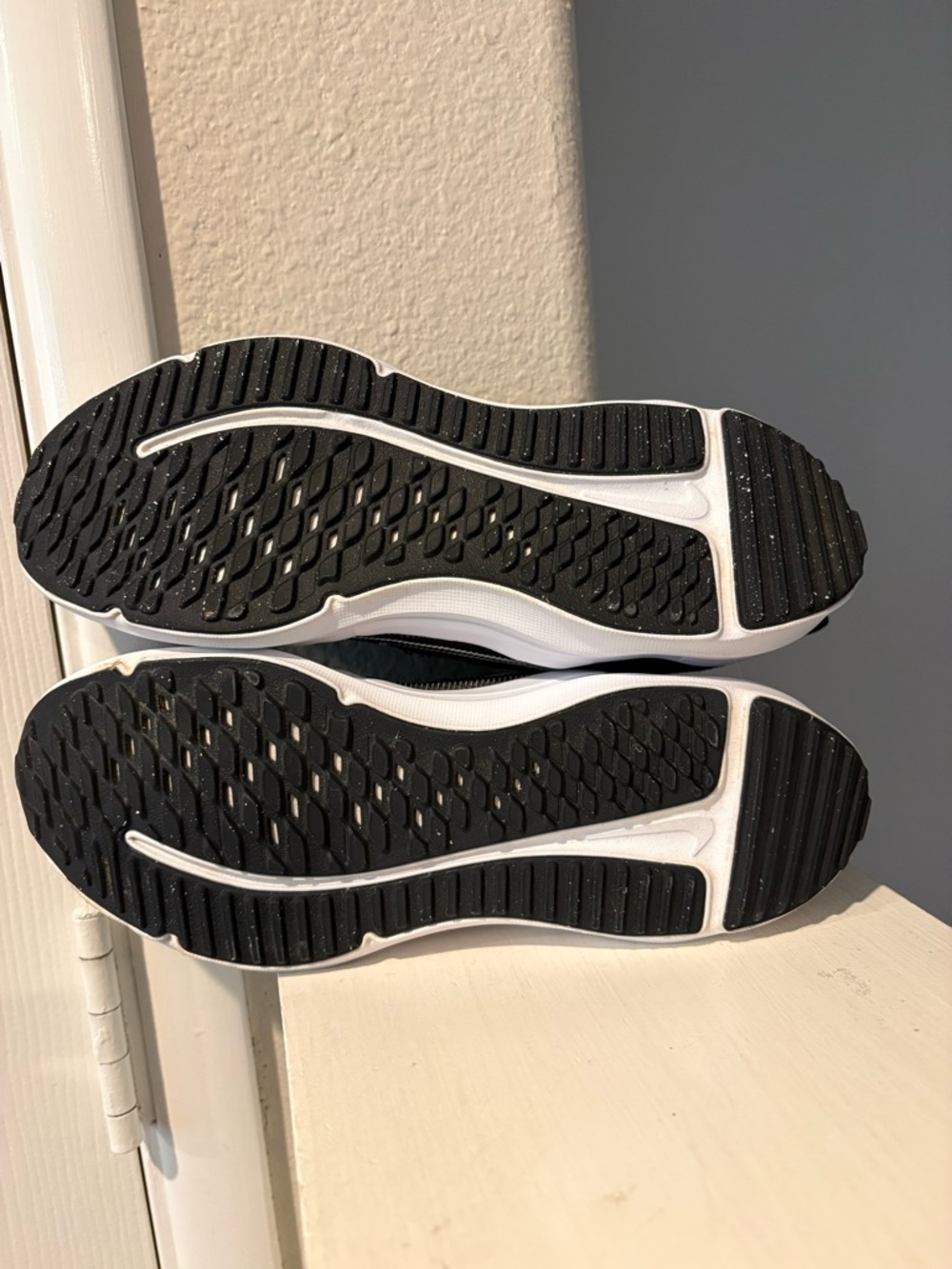 Nike Downshifter 12 NN TDV Kids Black White Shoes DM4193-003 Youth Size 3Y - Picture 6 of 9